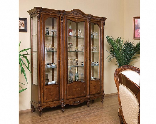 Витрина 3-х дверная Регаллис RGL126